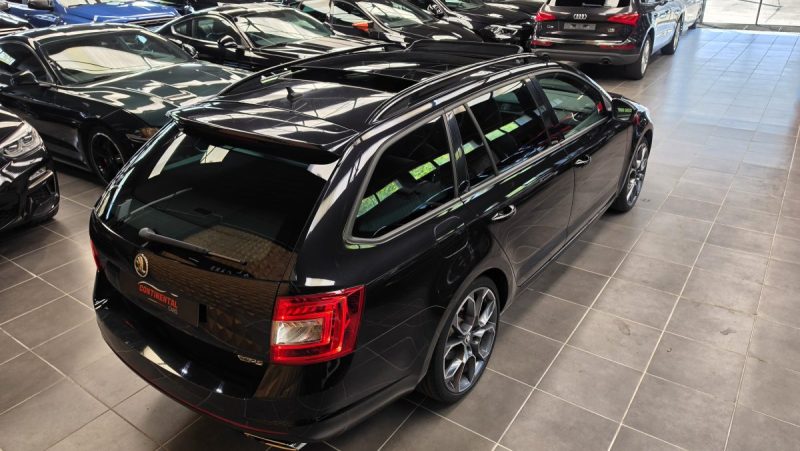 SKODA OCTAVIA SKODA OCTAVIA COMBI 2.0 TSI 220 RS DSG*PANO*CANTON*CUIR*XENON