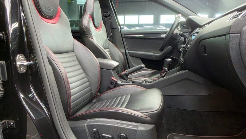 SKODA OCTAVIA SKODA OCTAVIA COMBI 2.0 TSI 220 RS DSG*PANO*CANTON*CUIR*XENON