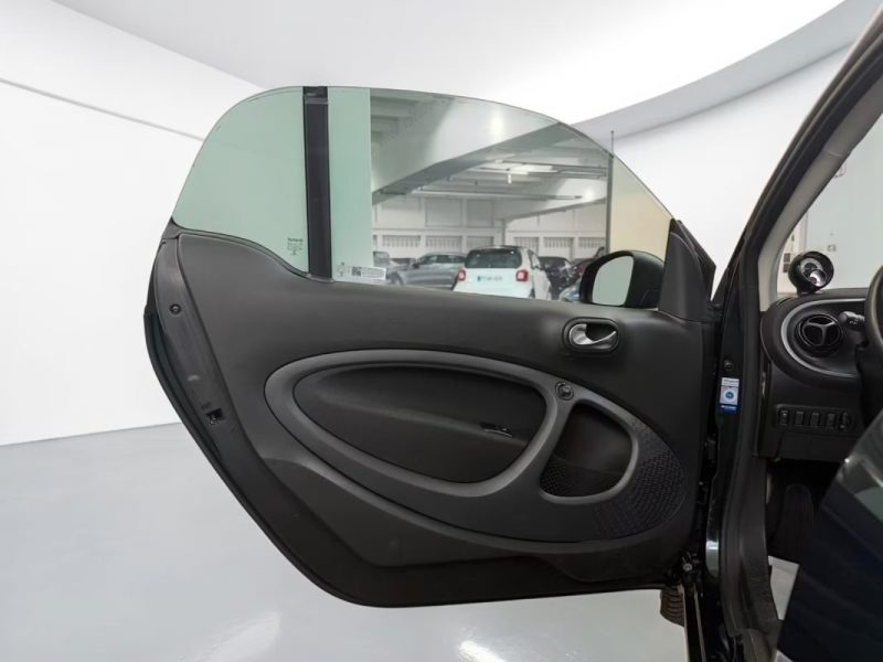 SMART FORTWO COUPE EQ PRIME 22KWH 82CH