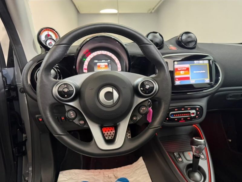 SMART FORTWO CABRIO TAILOR MADE ÉDITION 1 BRABUS 22KW 