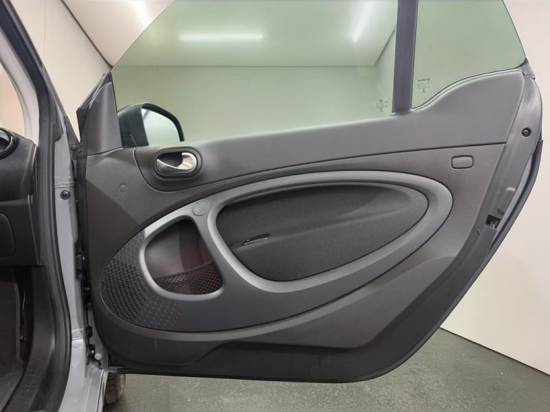 SMART FORTWO CABRIO TAILOR MADE ÉDITION 1 BRABUS 22KW 