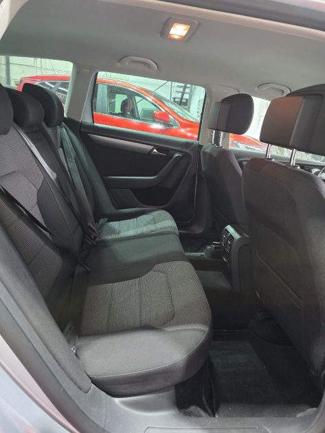 VOLKSWAGEN PASSAT SW 1.6 TDI 105 DESIGN EDITION , Carnet d'Entretien, Climatisation, Garantie
