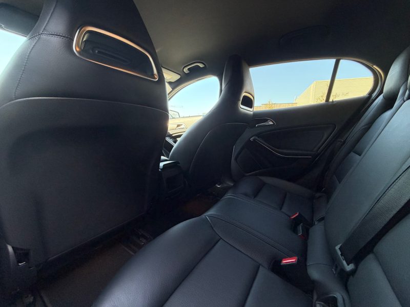 MERCEDES-BENZ Classe GLA 220 Pack AMG 2.1 CDi 16V 7G-DCT 170 cv Boîte auto / Suivi Complet Mercedes