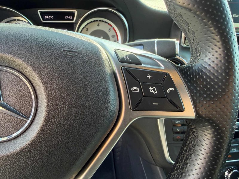 MERCEDES-BENZ Classe GLA 220 Pack AMG 2.1 CDi 16V 7G-DCT 170 cv Boîte auto / Suivi Complet Mercedes