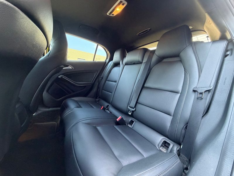 MERCEDES-BENZ Classe GLA 220 Pack AMG 2.1 CDi 16V 7G-DCT 170 cv Boîte auto / Suivi Complet Mercedes