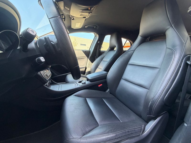 MERCEDES-BENZ Classe GLA 220 Pack AMG 2.1 CDi 16V 7G-DCT 170 cv Boîte auto / Suivi Complet Mercedes