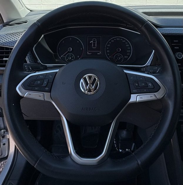 Volkswagen T-Cross R-Line 1.6 Tdi 95Ch Dsg7 (Caméra de recul | Apple Carplay | Feux Led)