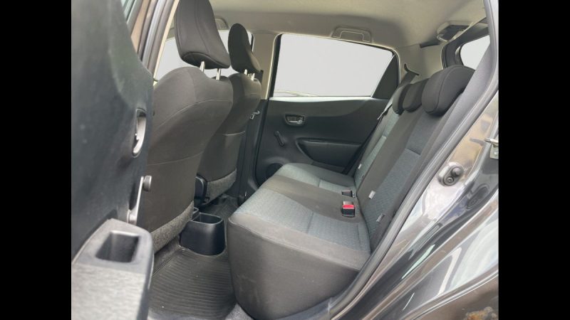 TOYOTA YARIS 1.3L DUAL VVT I LOUNGE 100ch 5 PORTES