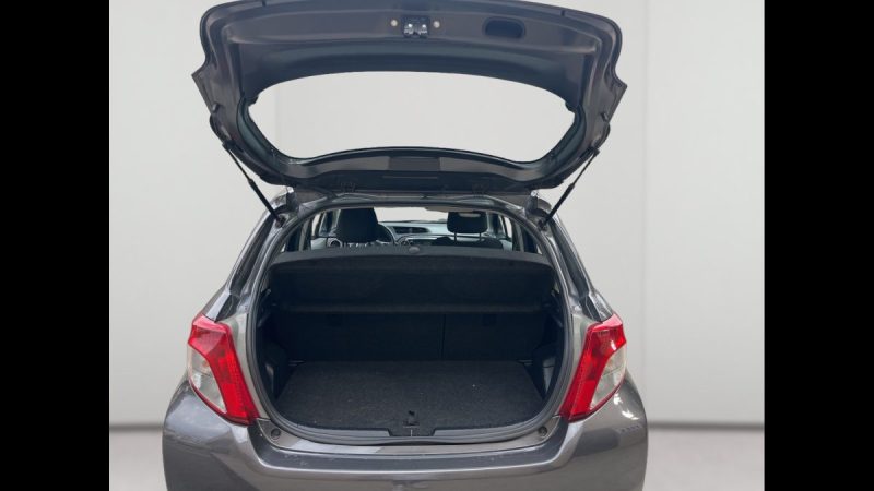TOYOTA YARIS 1.3L DUAL VVT I LOUNGE 100ch 5 PORTES