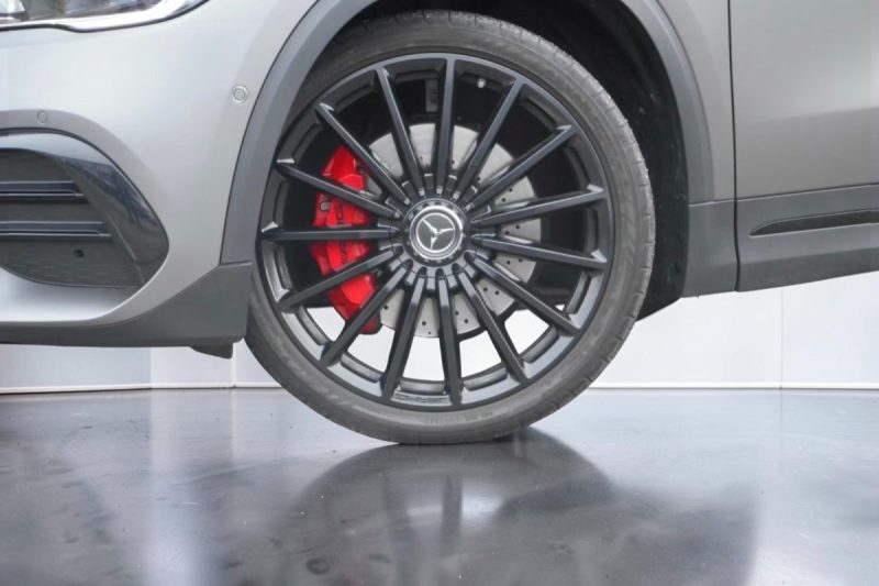MERCEDES GLA 35 AMG  4M NIGHT HUD ATTELAGE PANO