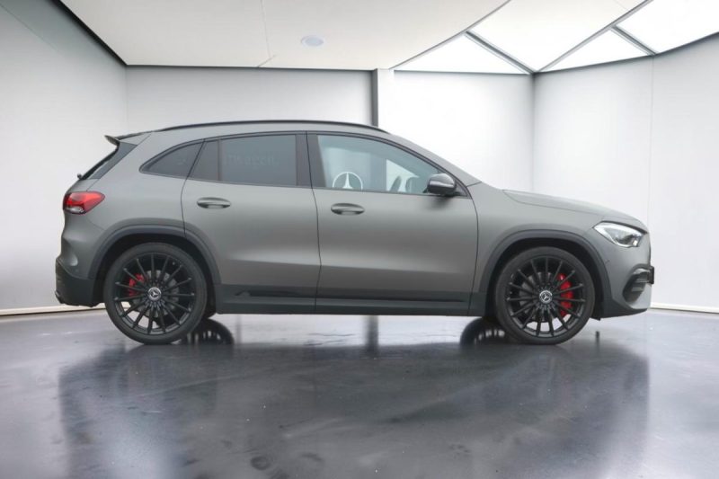 MERCEDES GLA 35 AMG  4M NIGHT HUD ATTELAGE PANO