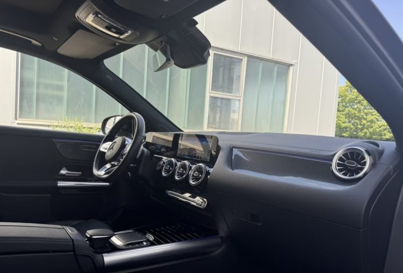 MERCEDES GLA 35 AMG  4M NIGHT HUD ATTELAGE PANO
