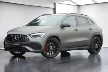 MERCEDES GLA 35 AMG  4M NIGHT HUD ATTELAGE PANO