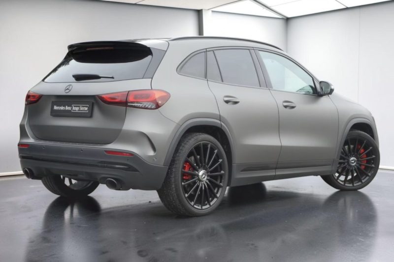 MERCEDES GLA 35 AMG  4M NIGHT HUD ATTELAGE PANO