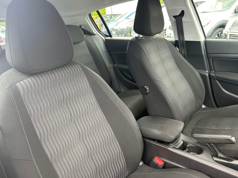 PEUGEOT 308  1.6 HDI 92CH FAP BVM5 ACTIVE