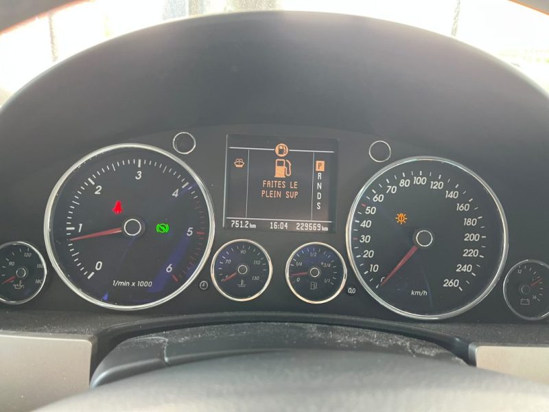 🚘 VOLKSWAGEN TOUAREG 3.0 V6 TDI 225 Ch🔗 Attelage 🛋️ Intérieur cuir 🔥 Sièges chauffants