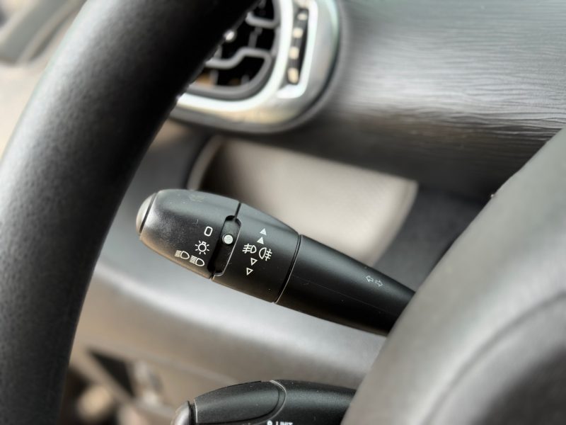 Citroën C3 1.4 VTi 95ch Passion Bleu - Clim - Regulateur - Révisée & Garantie 6 mois
