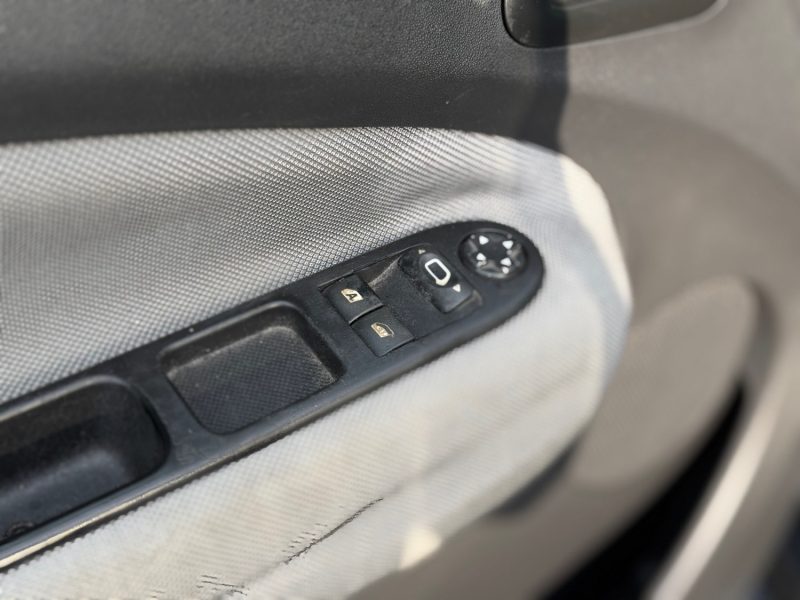 Citroën C3 1.4 VTi 95ch Passion Bleu - Clim - Regulateur - Révisée & Garantie 6 mois