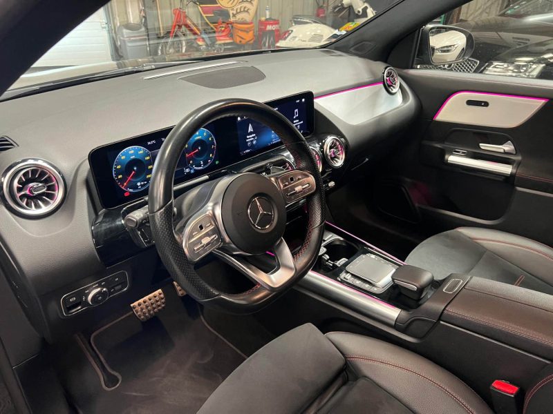 MAGNIFIQUE MERCEDES CLASSE GLA200 PACK AMG LINE 163 CH (ENTRETIEN MERCEDES, SIEGES CHAUFFANTS)