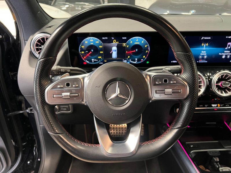 MAGNIFIQUE MERCEDES CLASSE GLA200 PACK AMG LINE 163 CH (ENTRETIEN MERCEDES, SIEGES CHAUFFANTS)
