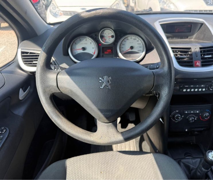 Peugeot 207 1.4 VTI 95 Ch Garantie 