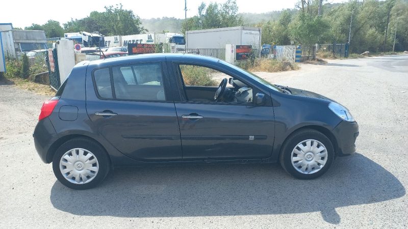 RENAULT CLIO III CONFORT DYNAMIQUE 1.6 16V BA PROACTIVE 2006