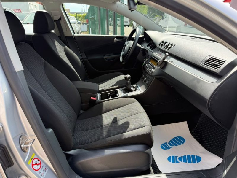 VOLKSWAGEN PASSAT SW 2.0 TDi 140CV CONFORTLINE BVM6