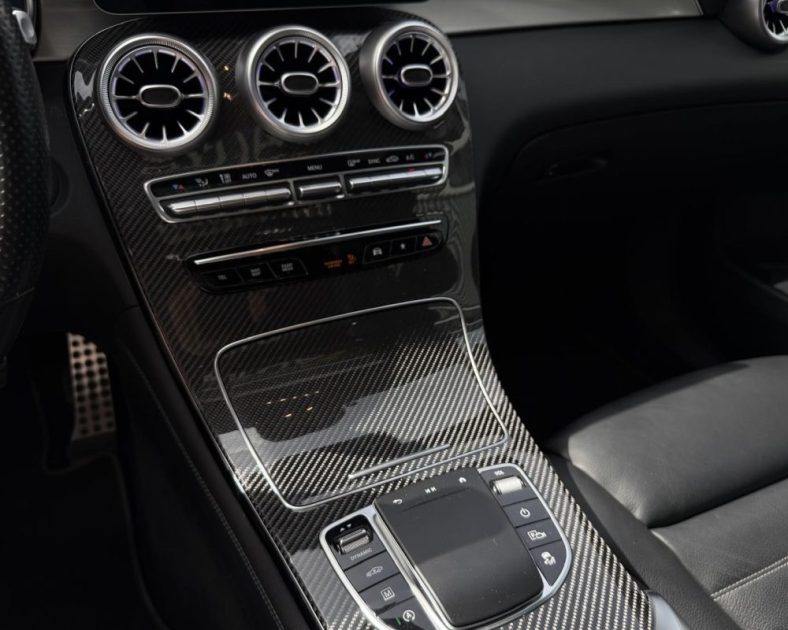 Mercedes GLC Coupé 300d 4Matic 245ch AMG Line 2020 — Entretien complet MERCEDES - Audio Burmester