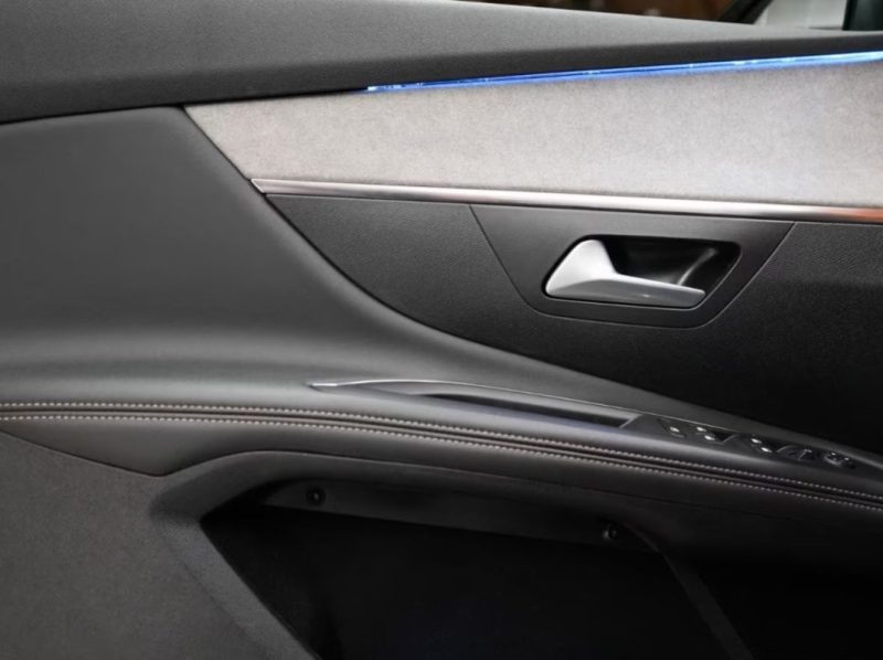 PEUGEOT 3008 GT / BLACK TONE  2024