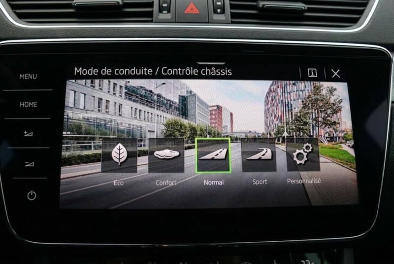 SKODA SUPERB COMBI SPORTLINE DCC PANO KAMERA MEMORY SPORTLINE 2022