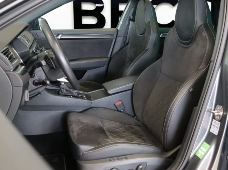SKODA SUPERB COMBI SPORTLINE DCC PANO KAMERA MEMORY SPORTLINE 2022
