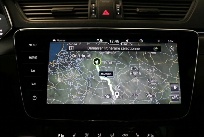 SKODA SUPERB COMBI SPORTLINE DCC PANO KAMERA MEMORY SPORTLINE 2022