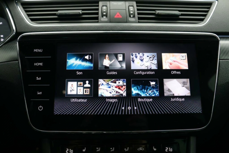 SKODA SUPERB COMBI SPORTLINE DCC PANO KAMERA MEMORY SPORTLINE 2022