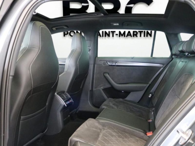 SKODA SUPERB COMBI SPORTLINE DCC PANO KAMERA MEMORY SPORTLINE 2022