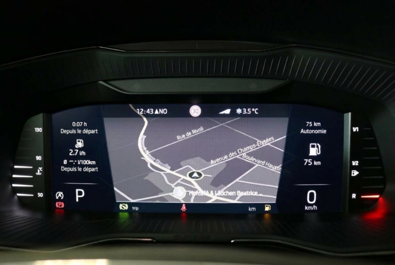 SKODA SUPERB COMBI SPORTLINE DCC PANO KAMERA MEMORY SPORTLINE 2022