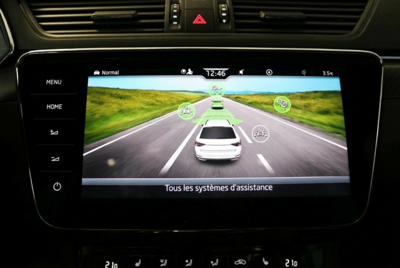 SKODA SUPERB COMBI SPORTLINE DCC PANO KAMERA MEMORY SPORTLINE 2022