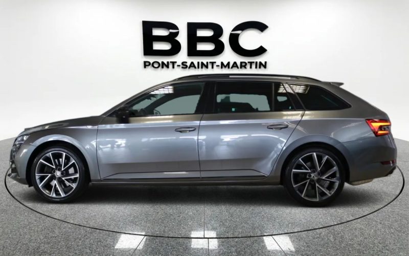 SKODA SUPERB COMBI SPORTLINE DCC PANO KAMERA MEMORY SPORTLINE 2022