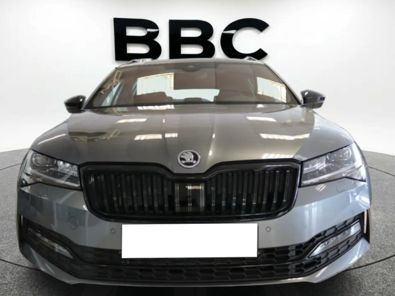 SKODA SUPERB COMBI SPORTLINE DCC PANO KAMERA MEMORY SPORTLINE 2022