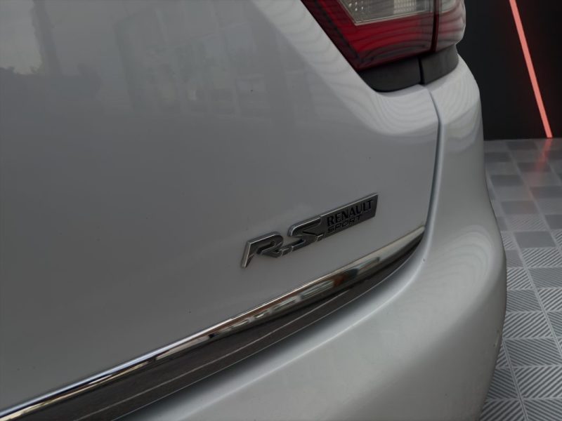 RENAULT CLIO IV RS 1.6 Turbo 200 cv / EDC
