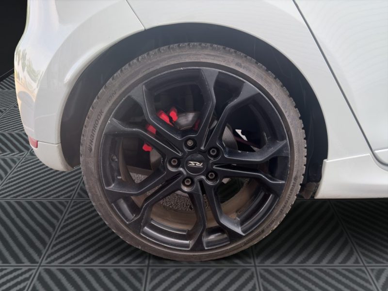 RENAULT CLIO IV RS 1.6 Turbo 200 cv / EDC