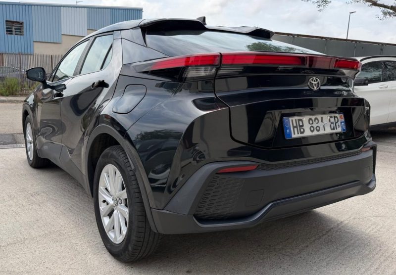 TOYOTA C-HR 1.8 140H DYNAMIC 2025