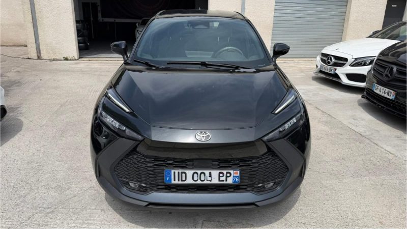 TOYOTA C-HR 1.8 140H DYNAMIC 2025