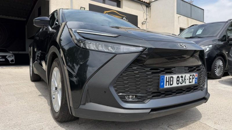 TOYOTA C-HR 1.8 140H DYNAMIC 2025