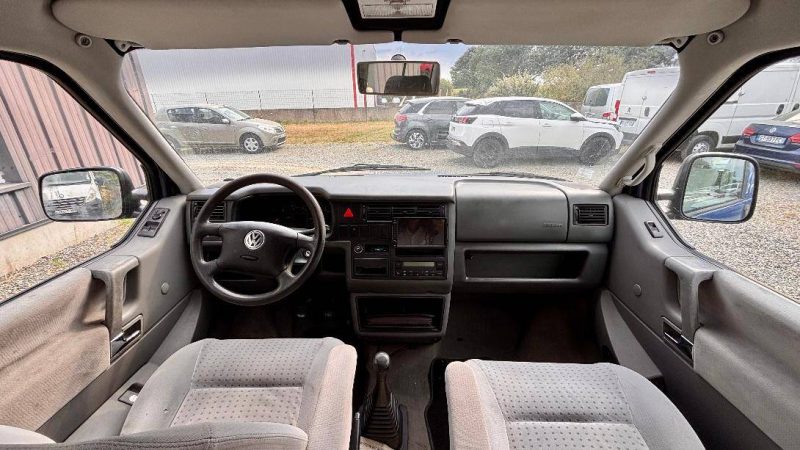 VOLKSWAGEN  MULTIVAN   