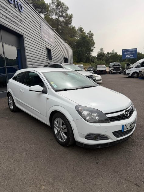 OPEL ASTRA GTC 1.6 115 SPORT 2009
