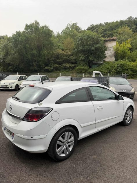 OPEL ASTRA GTC 1.6 115 SPORT 2009