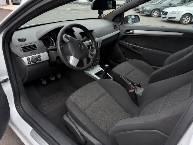 OPEL ASTRA GTC 1.6 115 SPORT 2009