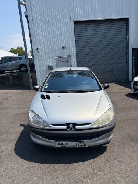 PEUGEOT 206 XT PACK 1.4i TU 75cv 