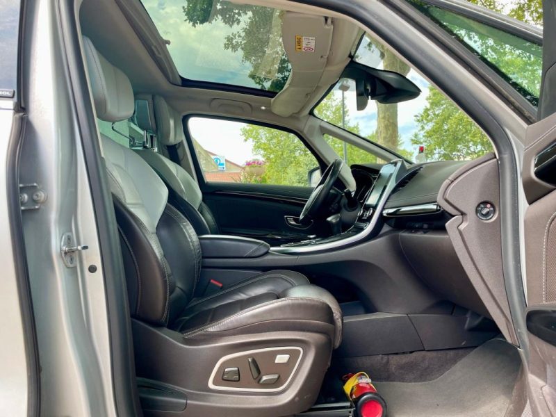 RENAULT ESPACE V 1.6 dCi 160 INITIALE PARIS EDC 7 Places