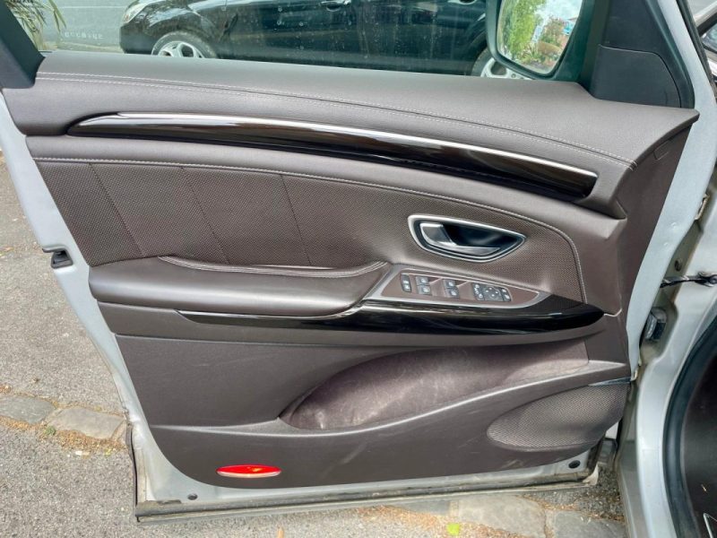 RENAULT ESPACE V 1.6 dCi 160 INITIALE PARIS EDC 7 Places